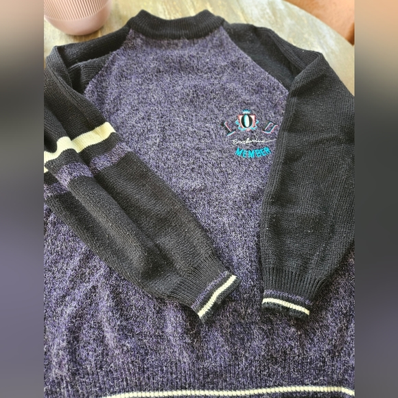 VTG IOU brand sweater - Picture 5 of 8